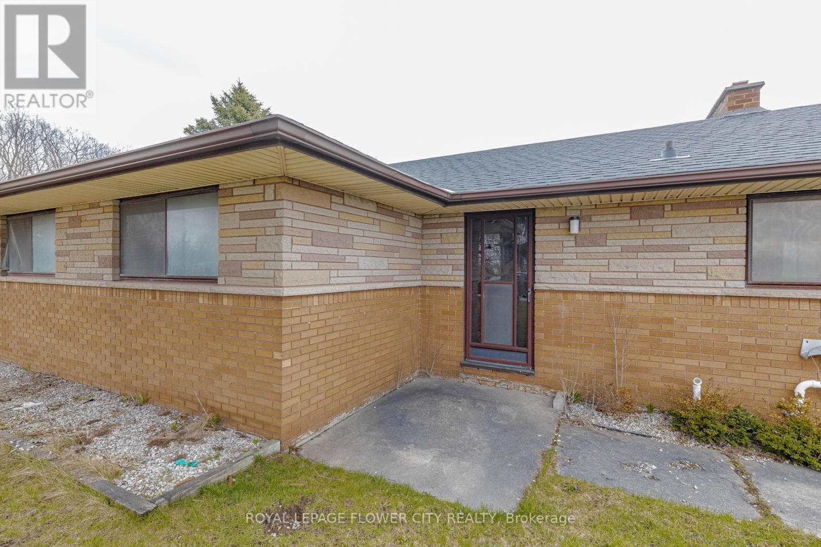 1421 FANSHAWE PARK ROAD E photo 4