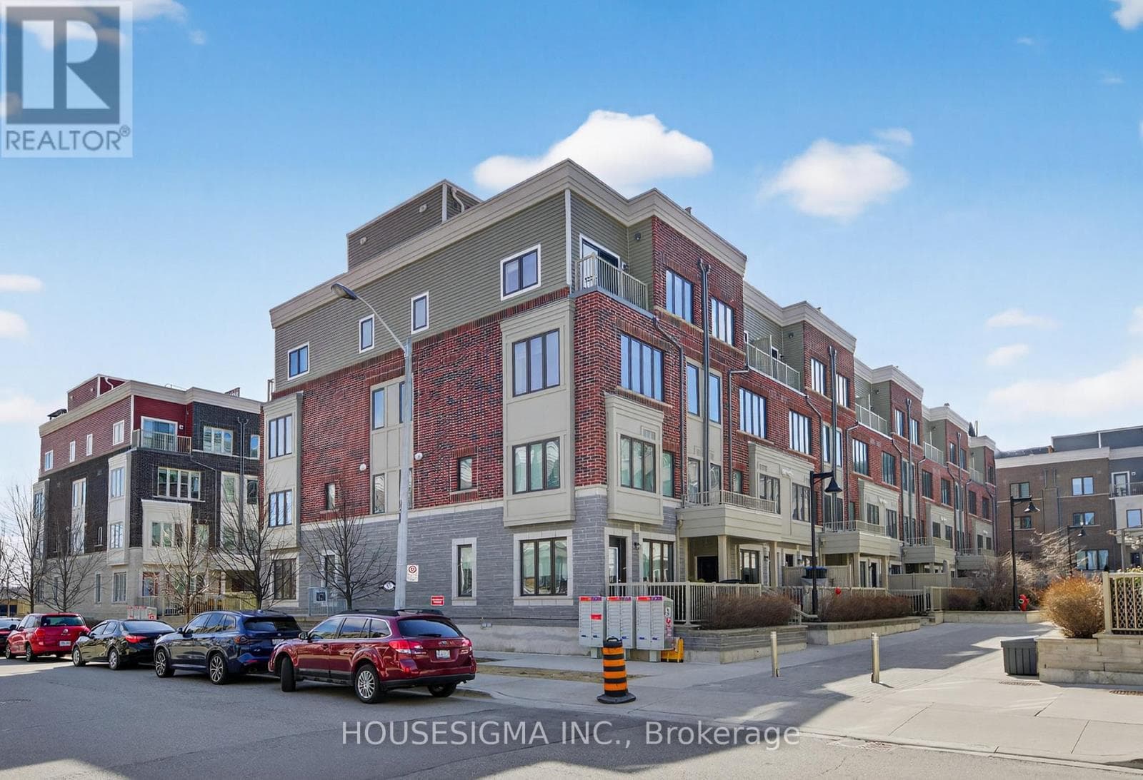 3 bed 2 bath single family at 5 - 85 EASTWOOD PARK GARDENS — $749,000