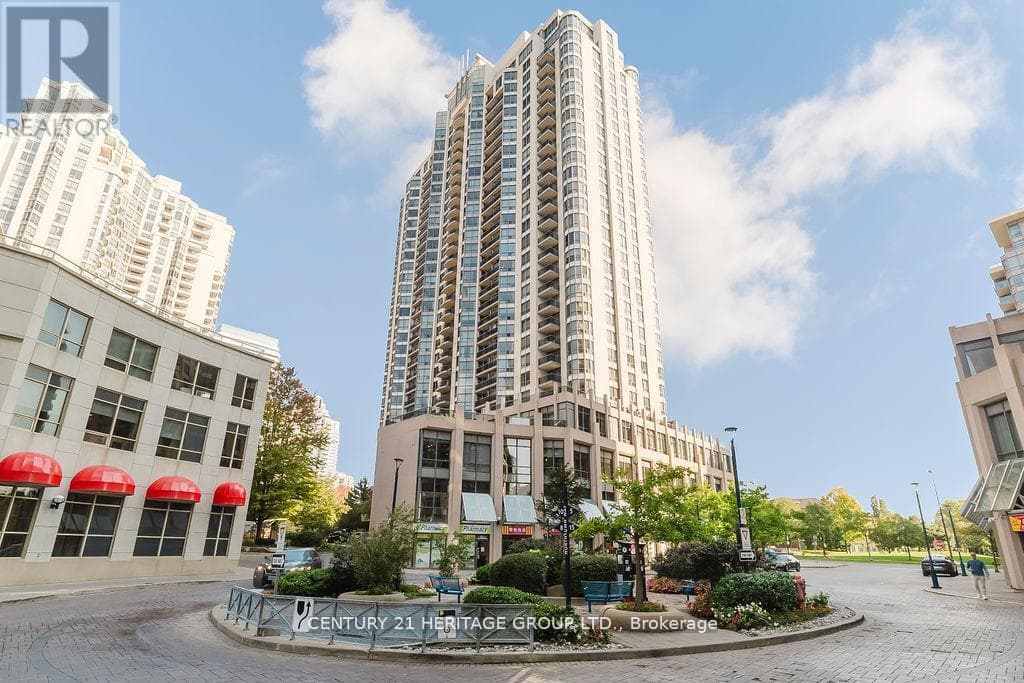 2 bed 1 bath single family at 2009 - 10 NORTHTOWN WAY — $575,000