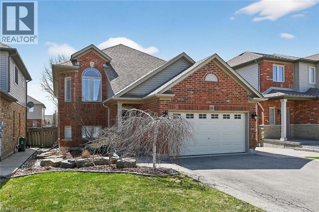 4 bed 3 bath single family at 16 DOWNING Street — $939,900