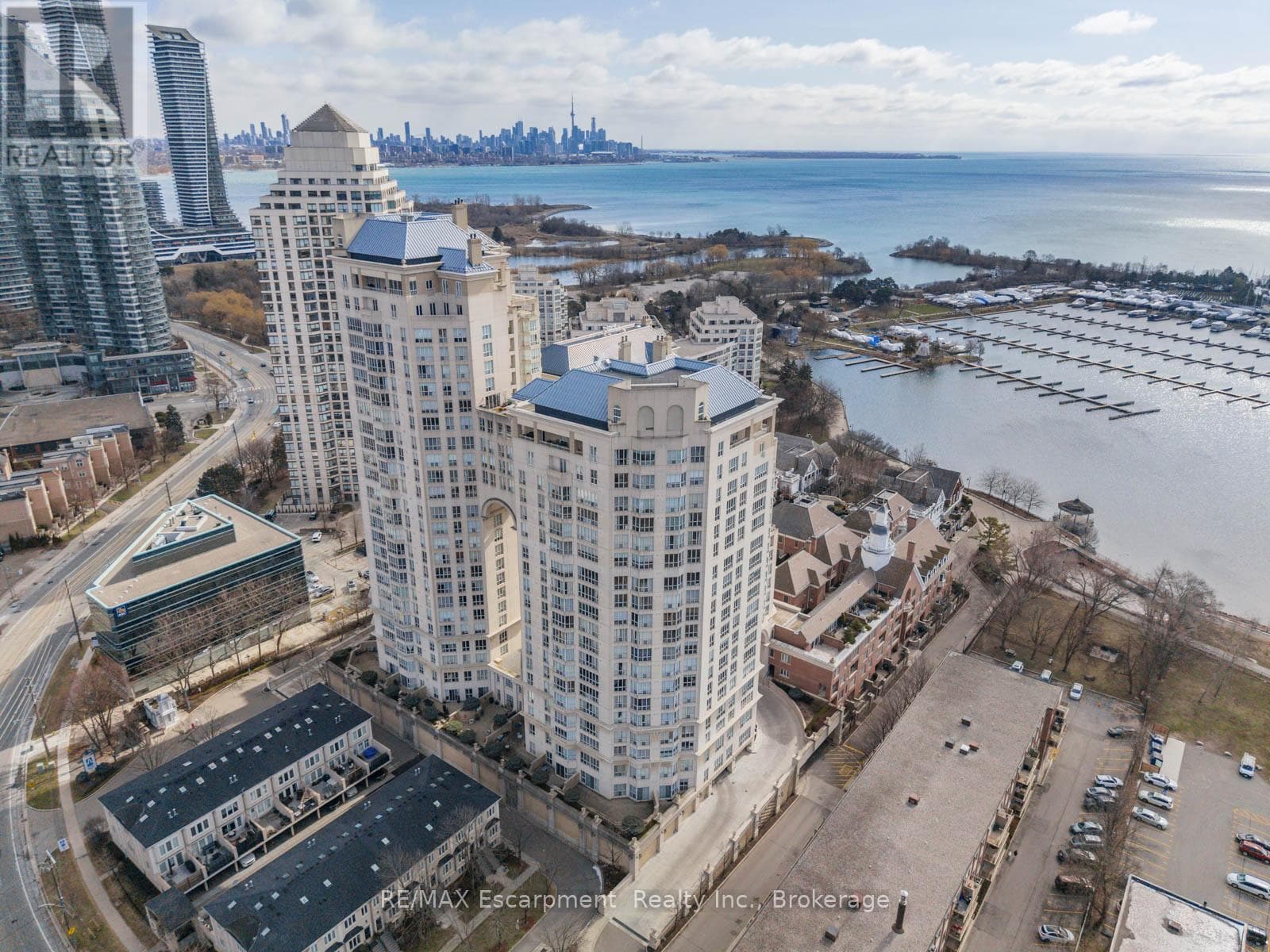 2 bed 2 bath single family at 301 - 2287 LAKE SHORE ROAD W — $1,099,000