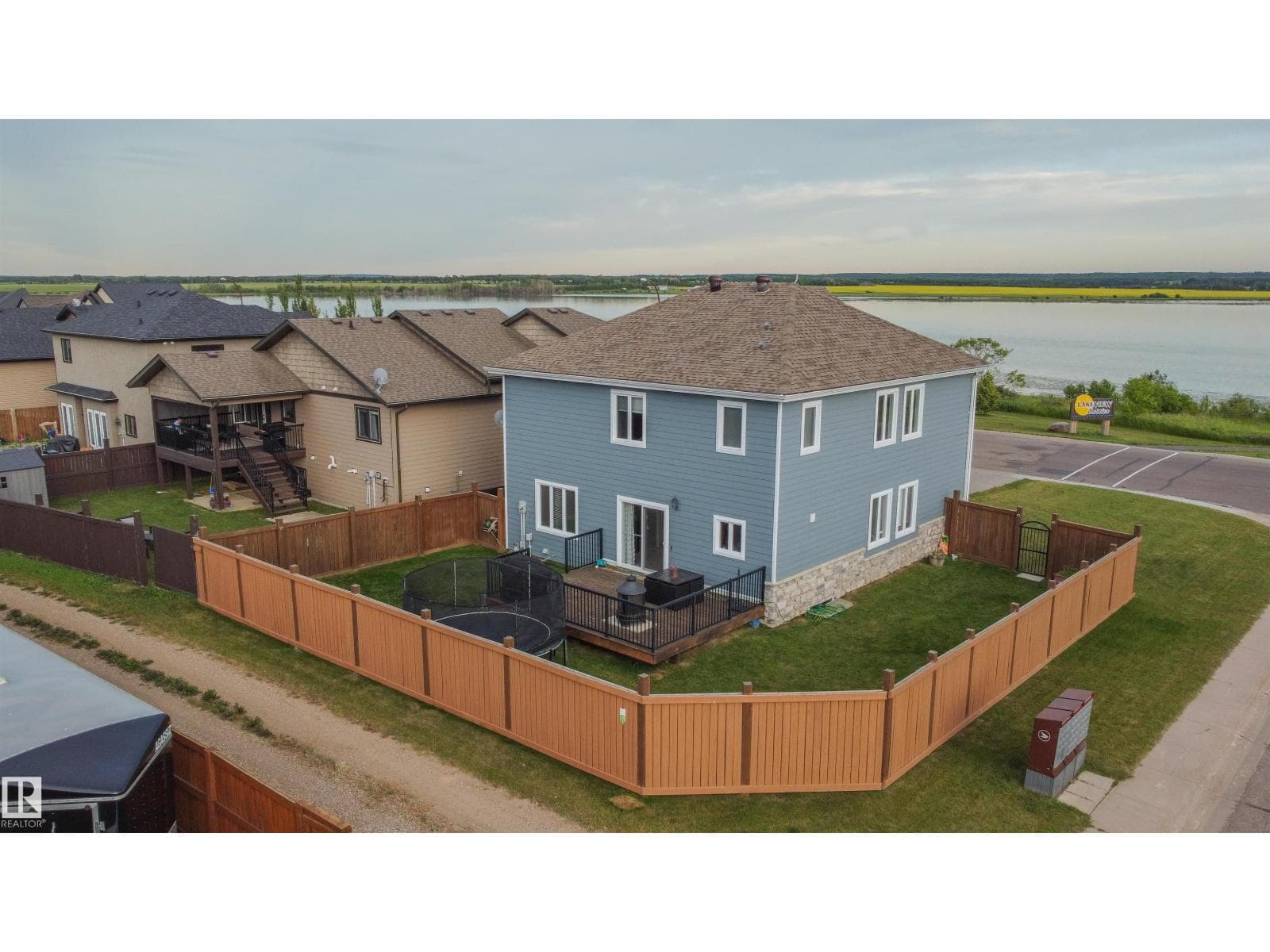 3719 lakeshore DR — photo 4
