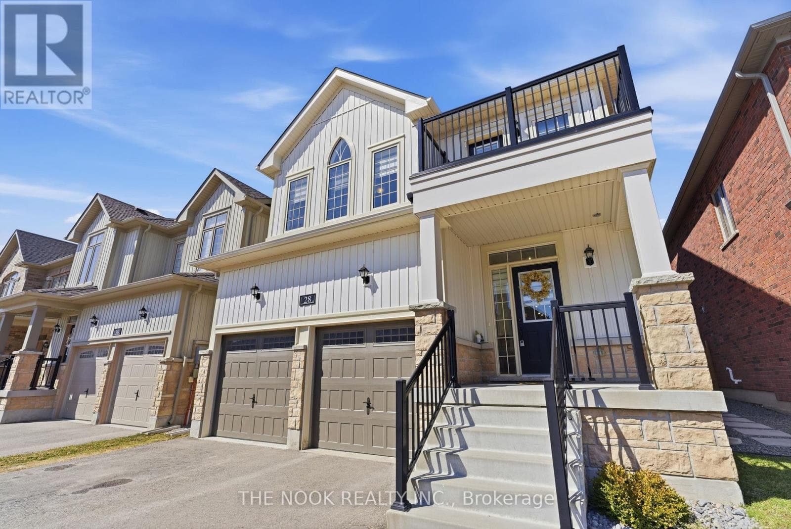 28 FERNRIDGE HEIGHTS photo 2