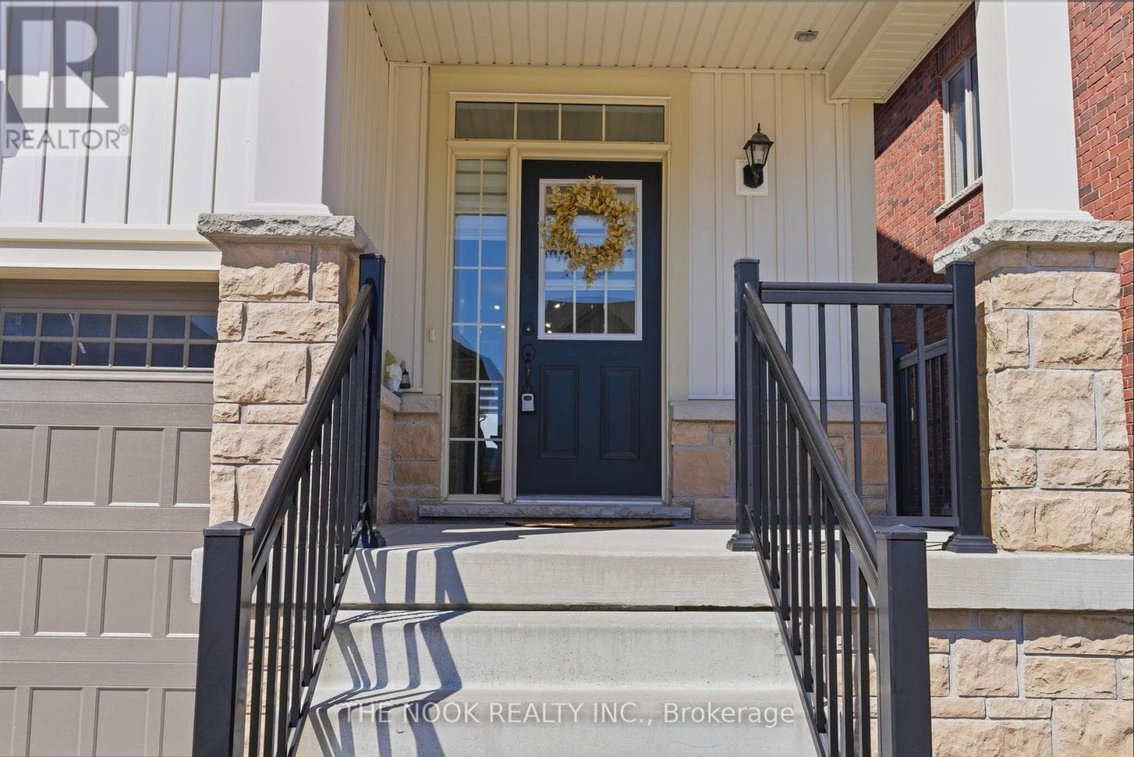28 FERNRIDGE HEIGHTS photo 3