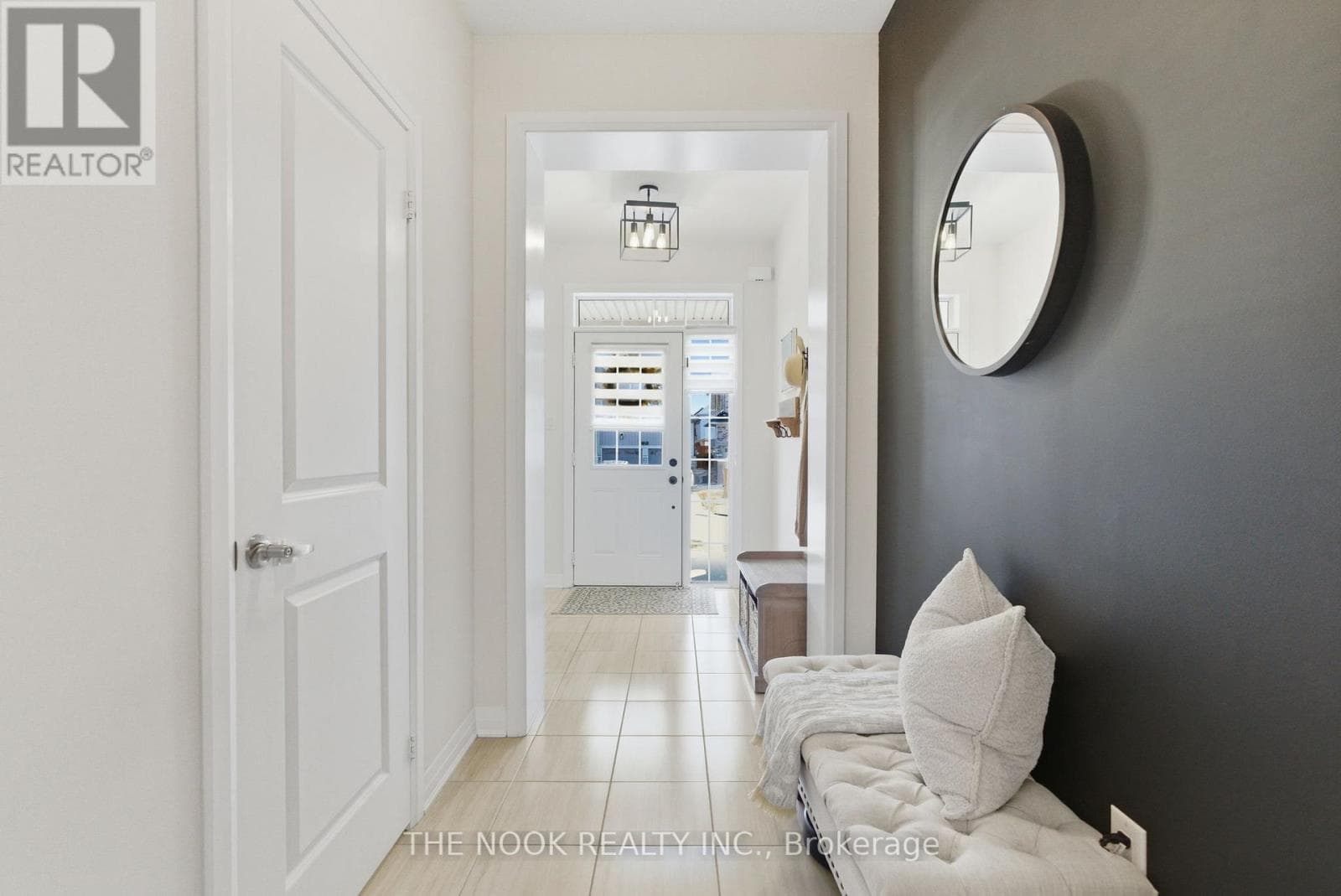 28 FERNRIDGE HEIGHTS photo 5