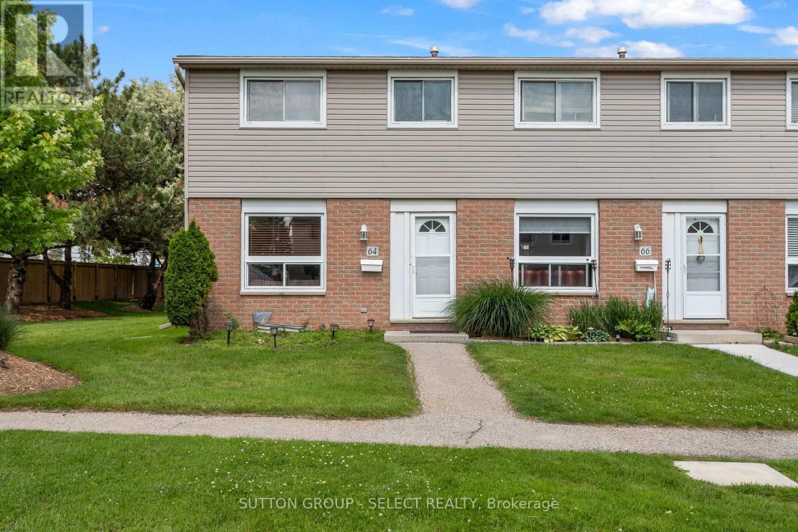 64 - 40 TIFFANY DRIVE photo 2