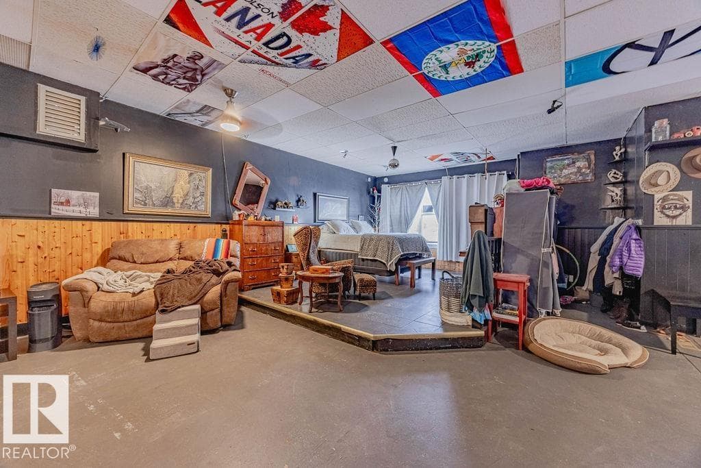 4912 50 ST photo 11