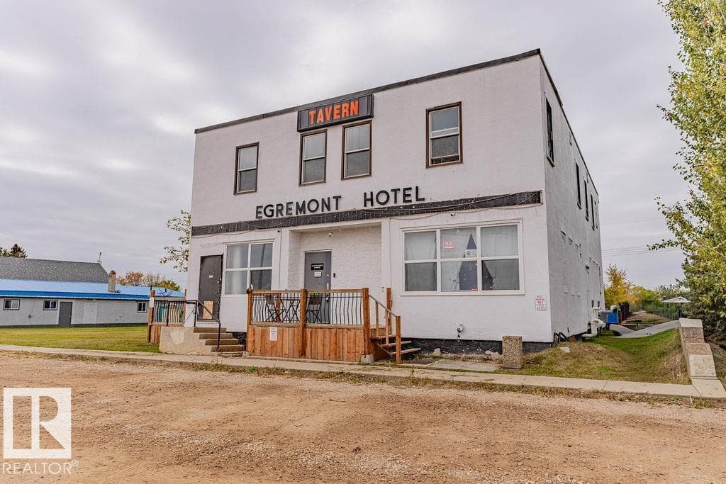 4912 50 ST photo 5