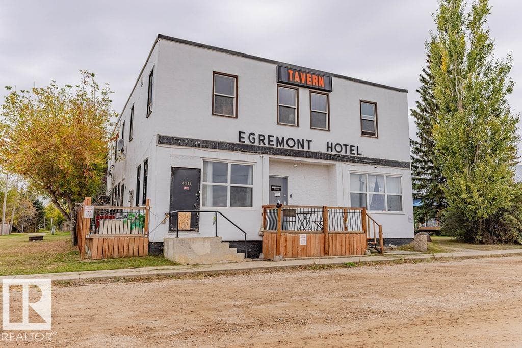 4912 50 ST photo 7