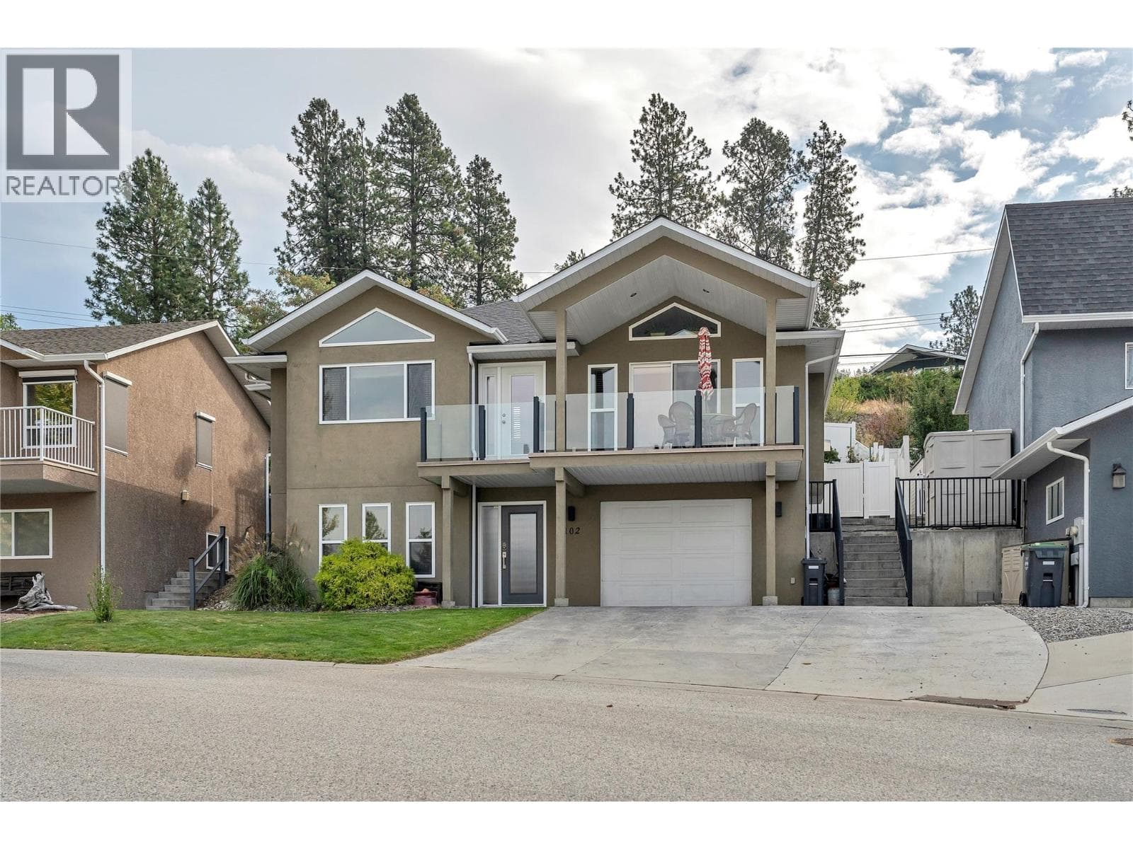 3 bed 3 bath single family at 695 Pineview Road Unit# 102 — $800,000