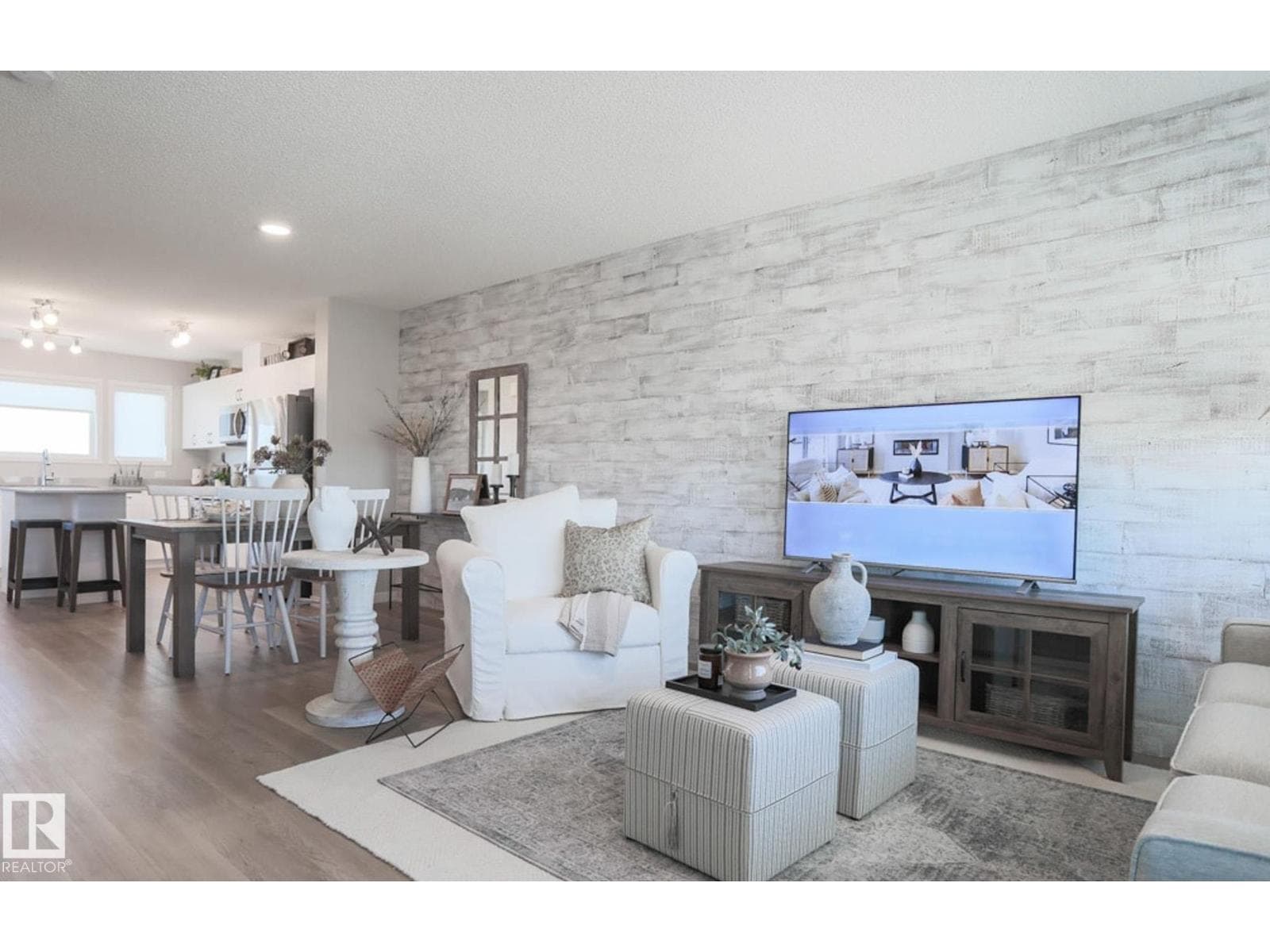 123 SERENO LN — photo 2