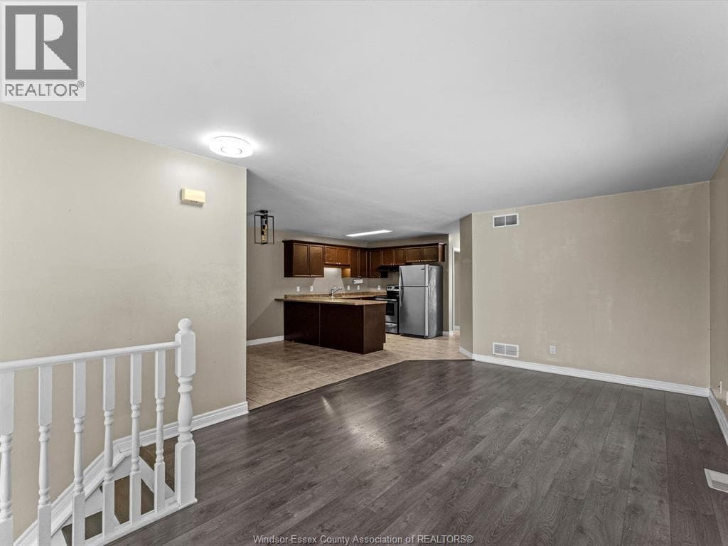 441 RAILWAY AVENUE photo 4