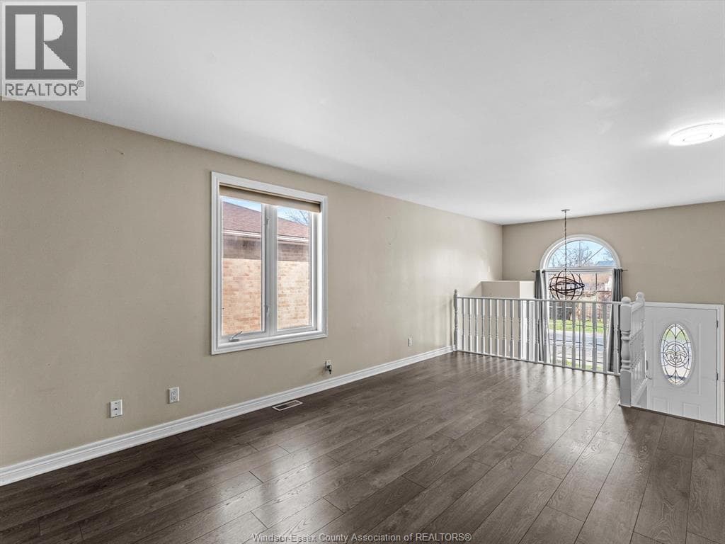 441 RAILWAY AVENUE photo 5