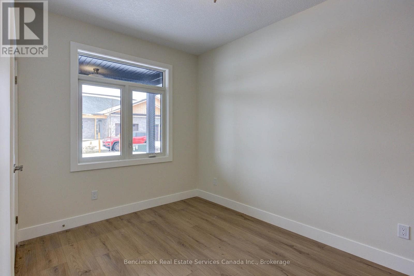 59 CAVALIER CRESCENT photo 2