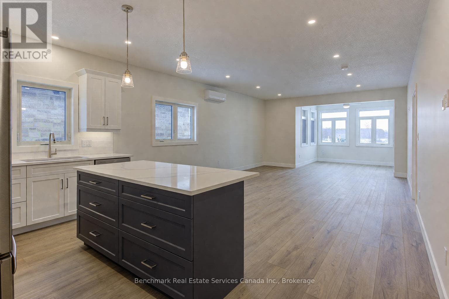 59 CAVALIER CRESCENT photo 4