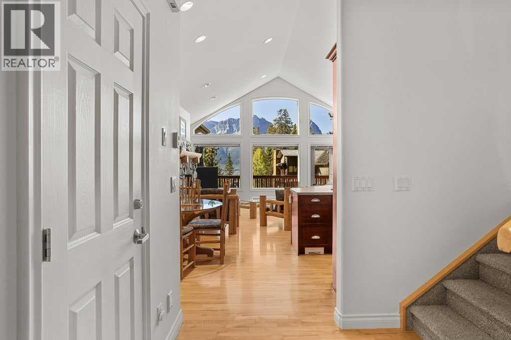 8, 136 stonecreek Road photo 4