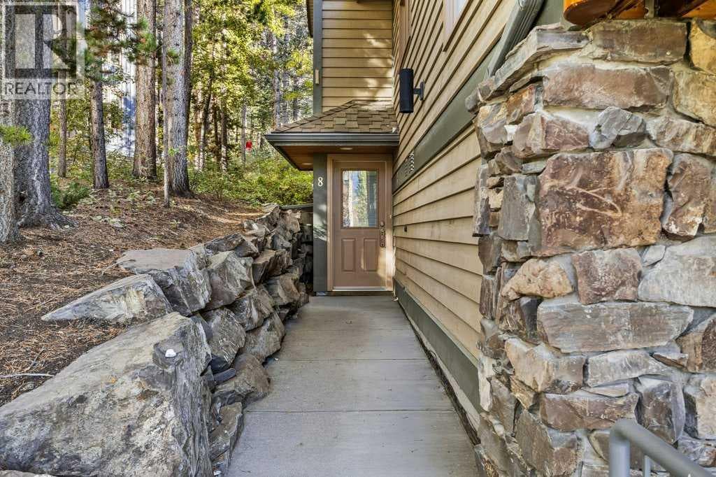 8, 136 stonecreek Road photo 2