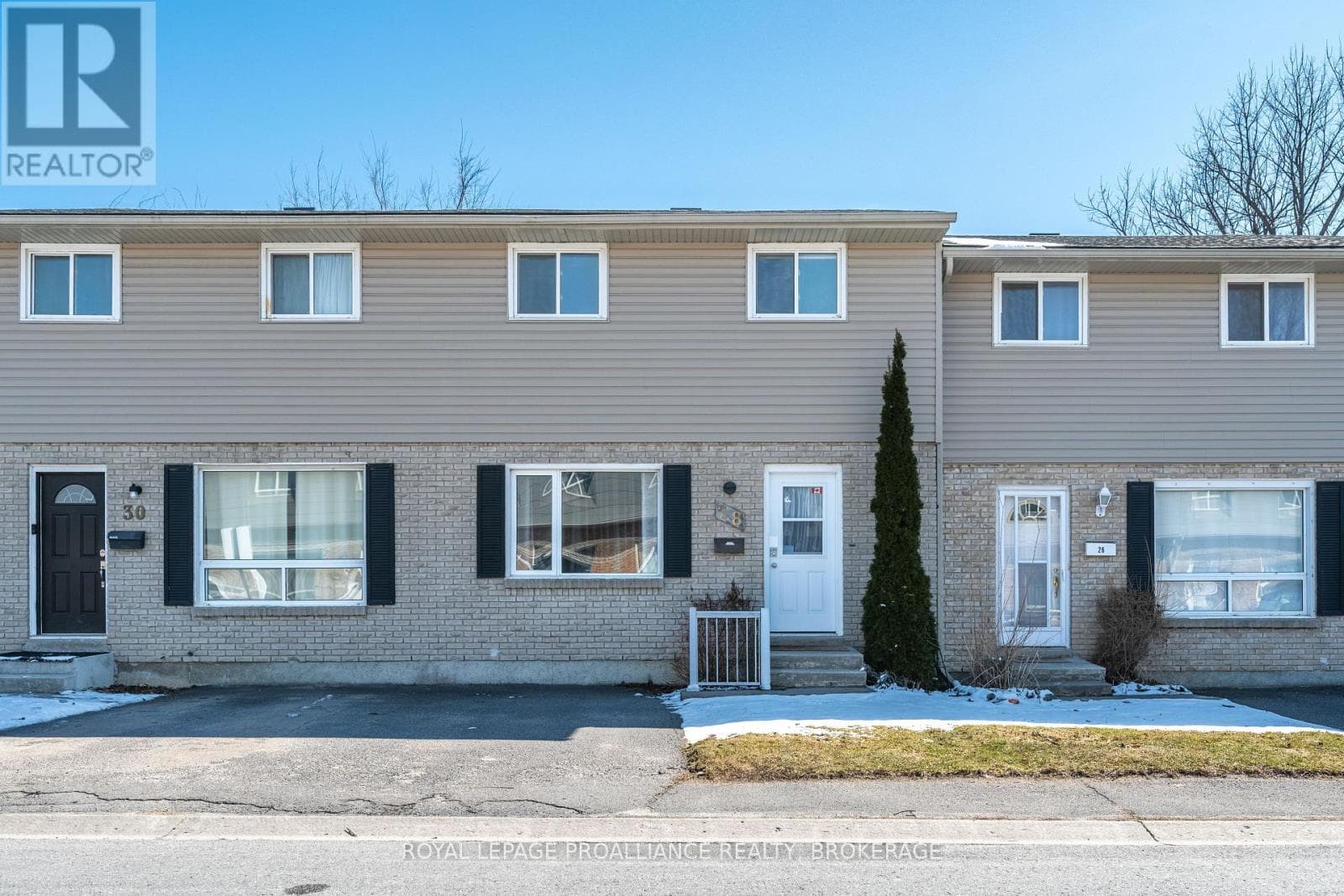 28 ROSEMUND CRESCENT photo 2
