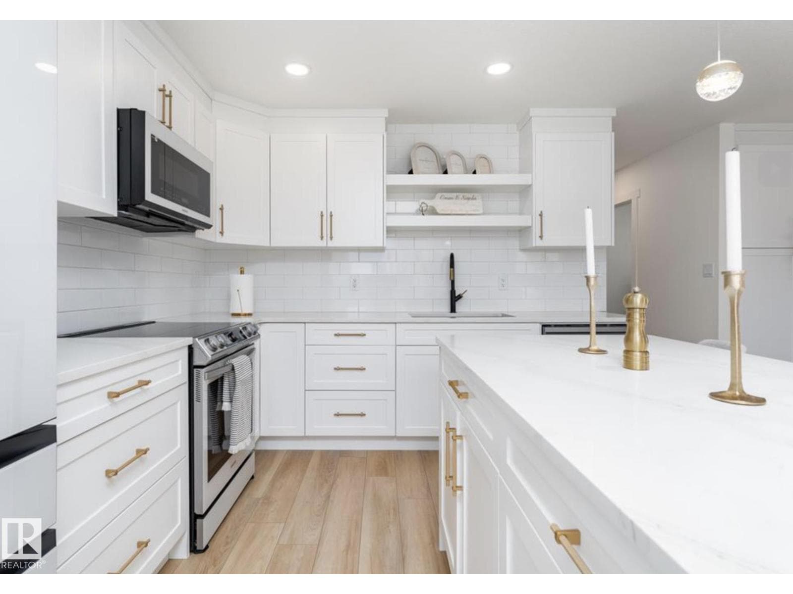 17327 106 ST NW photo 2