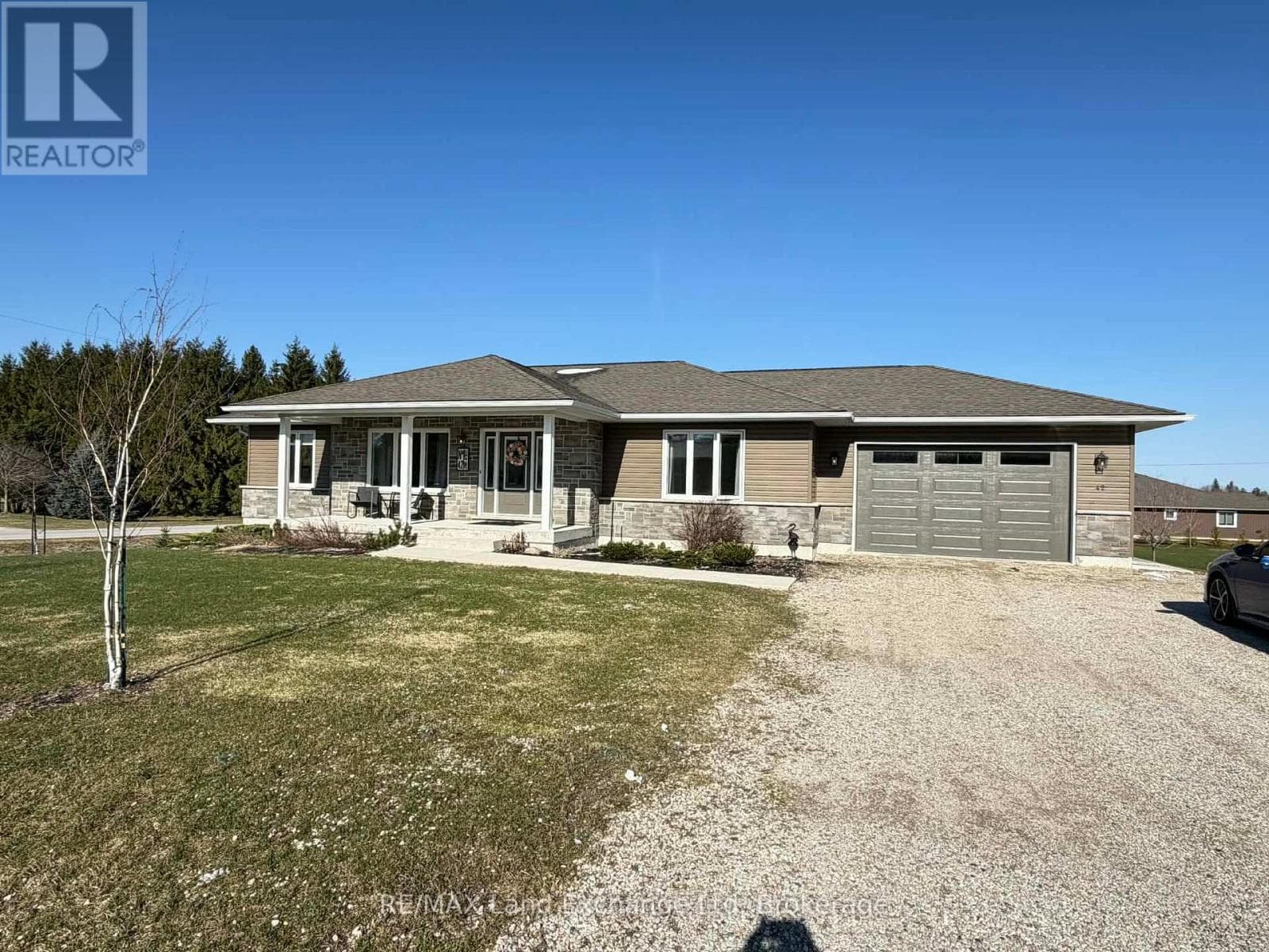 4 bed 3 bath single family at 42 JOHN STREET — $789,900