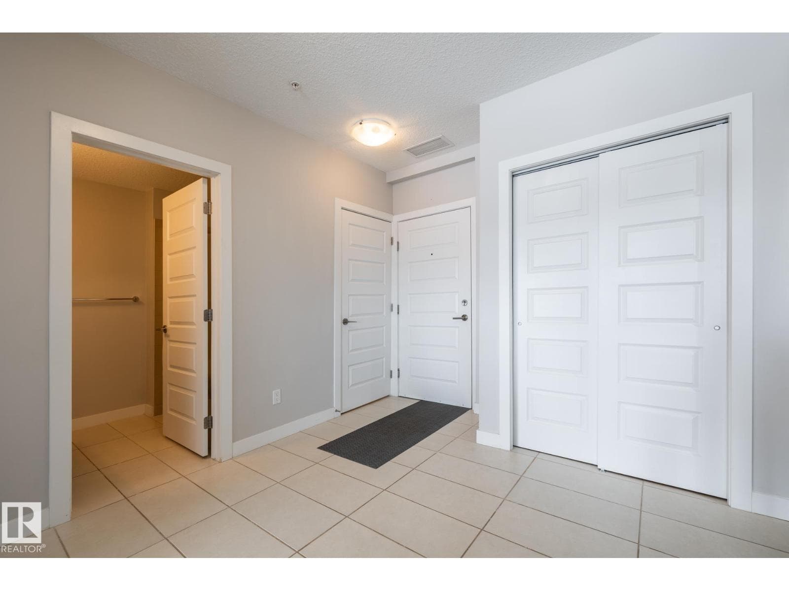 #325 5151 Windermere BV SW — photo 4