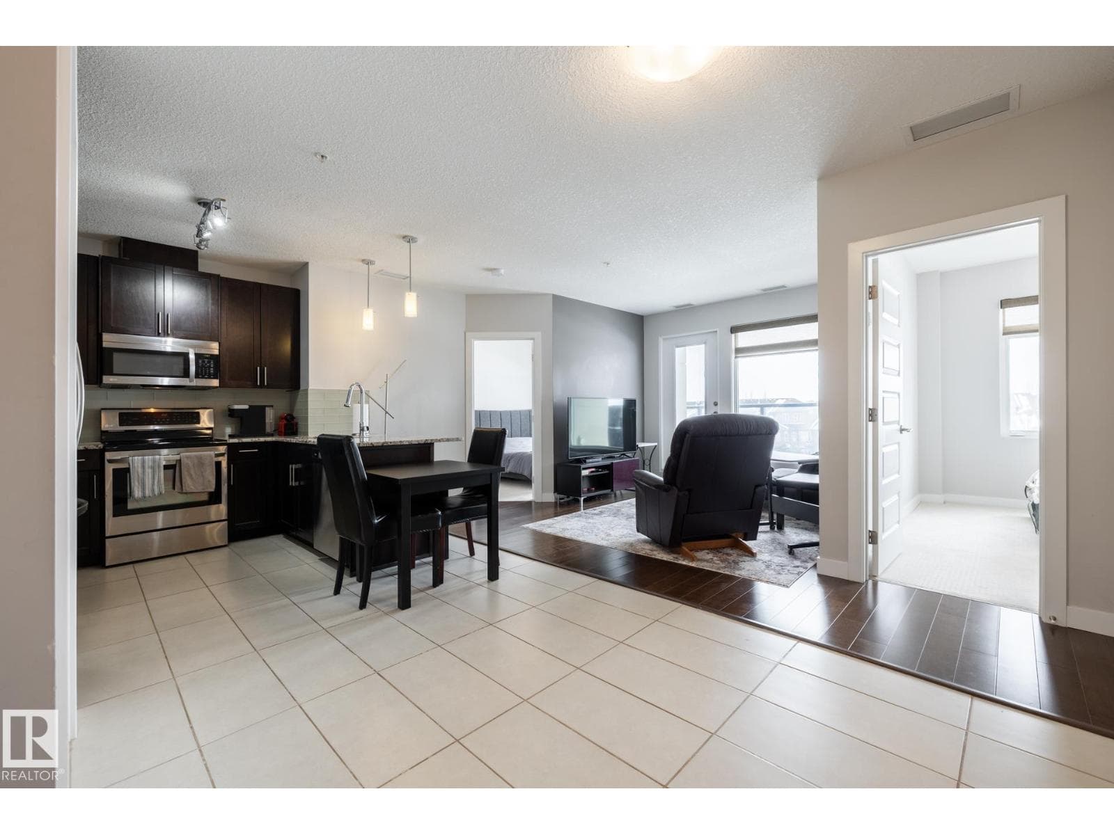 #325 5151 Windermere BV SW — photo 5