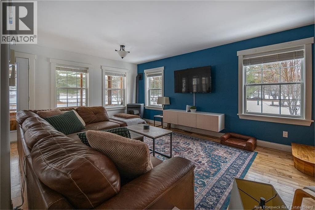 22 Cottage Lane photo 4