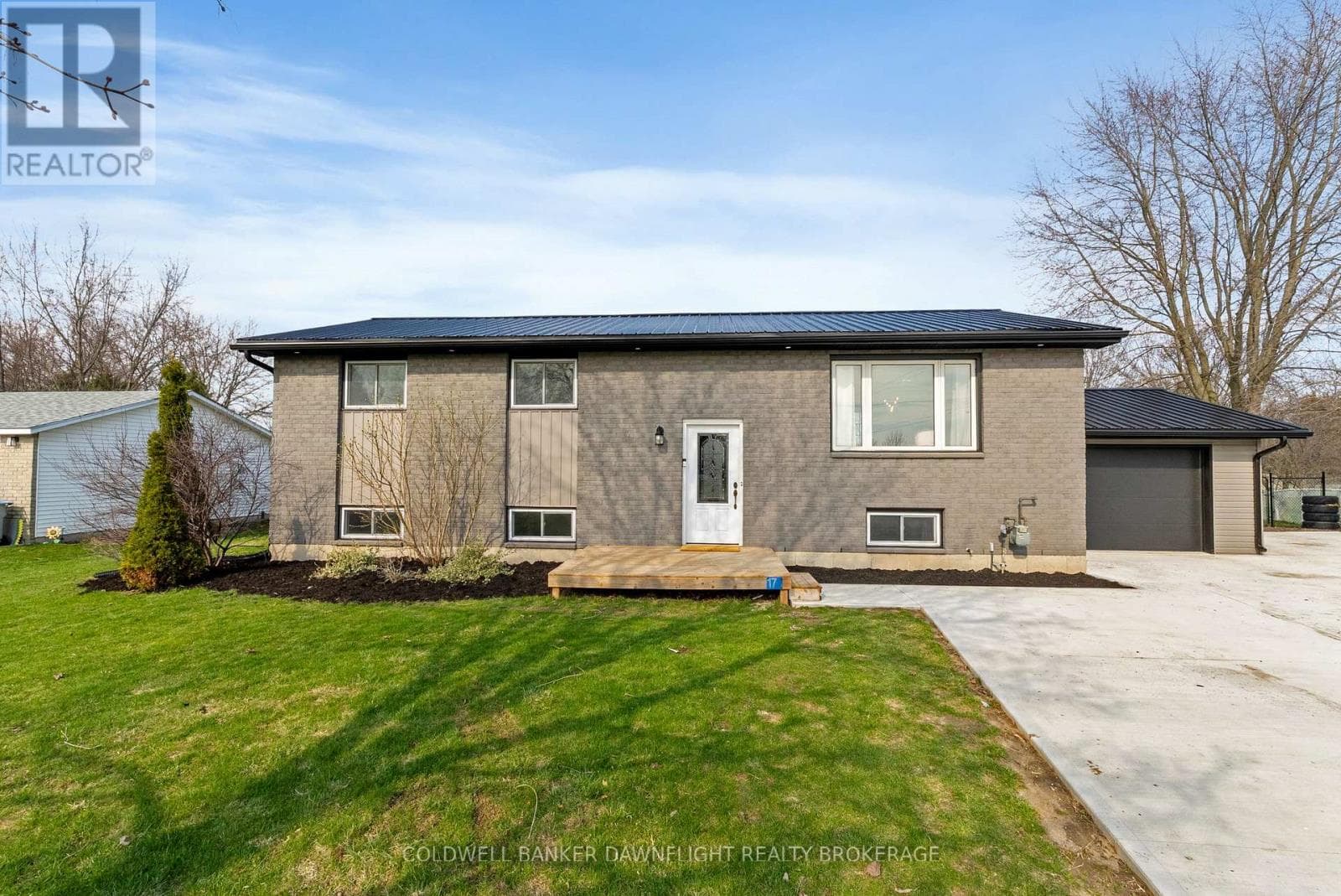 5 bed 2 bath single family at 17 HAWTHORN CRESCENT — $699,900