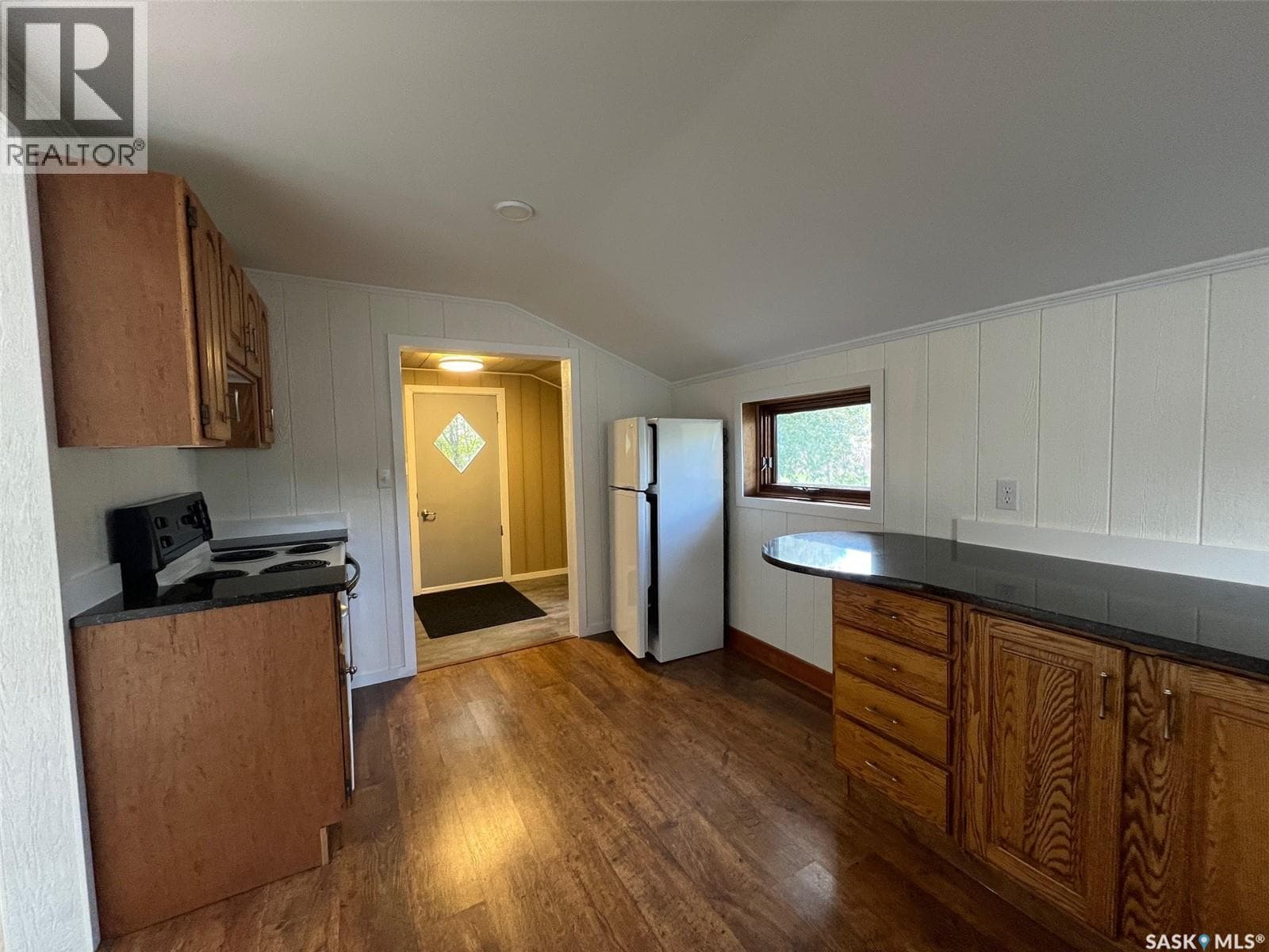 311 1st STREET W — photo 2