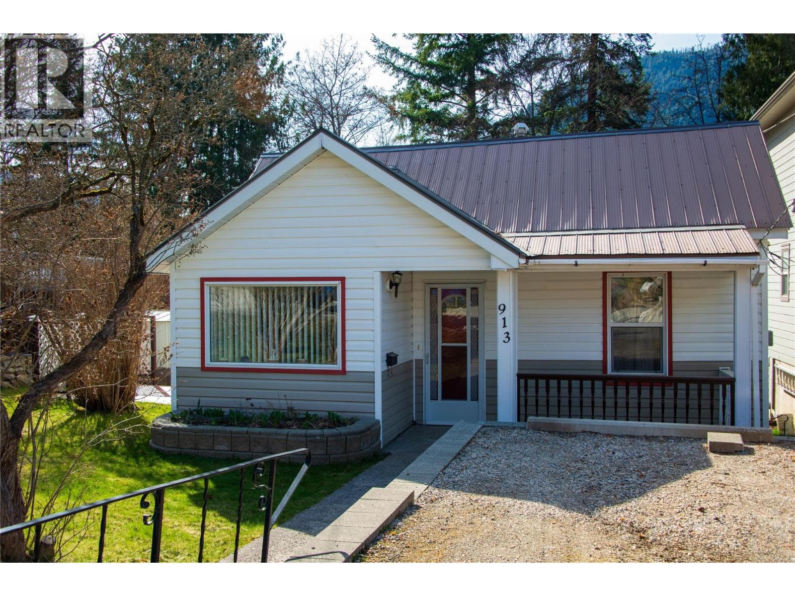 2 bed 1 bath single family at 913 Sixth Street — $539,900
