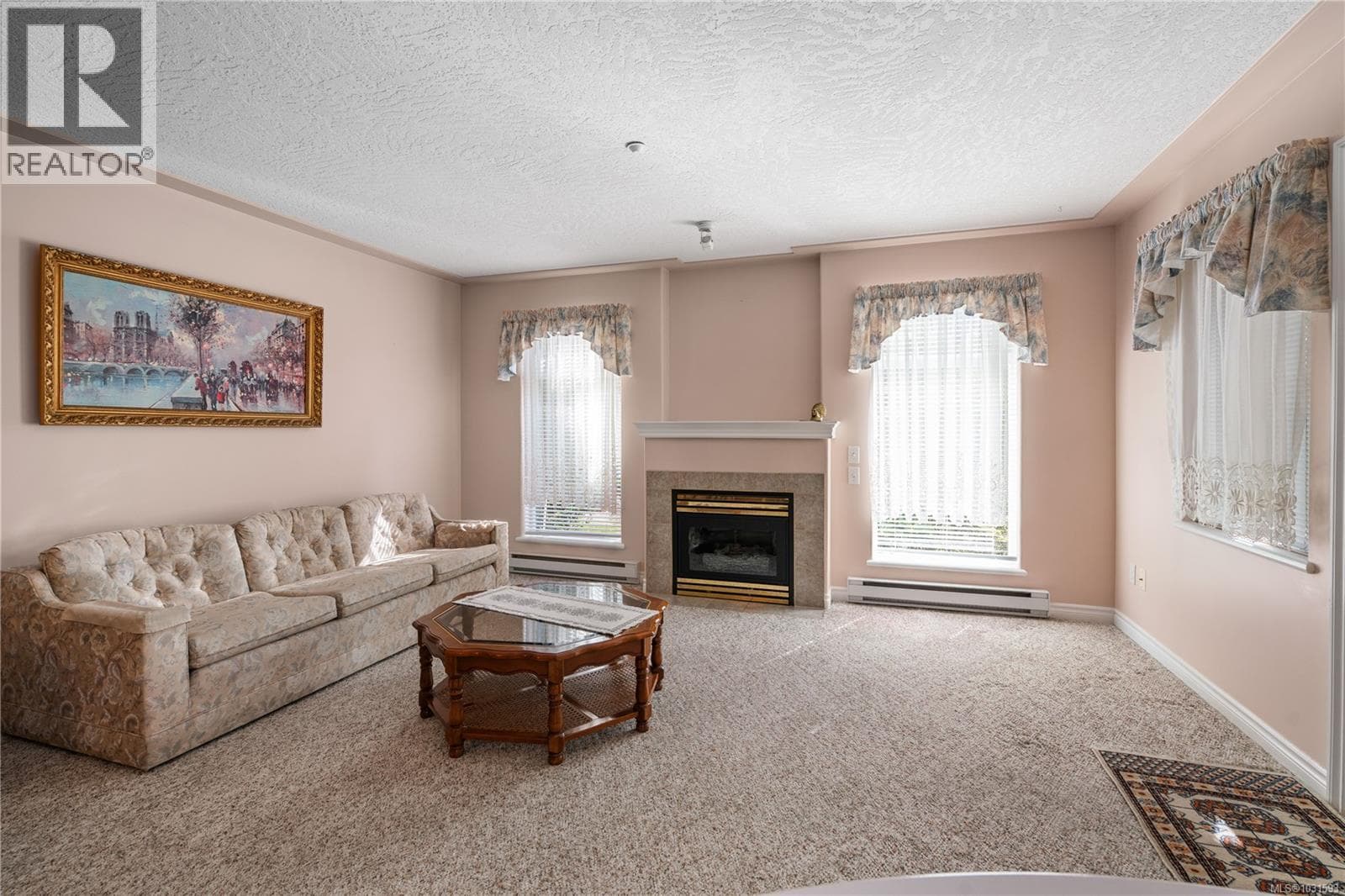 105 606 Goldstream Ave photo 5
