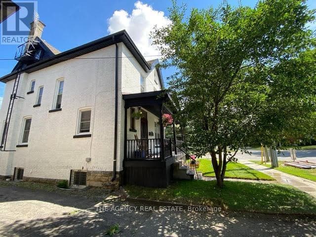 870 QUEENS AVENUE photo 3