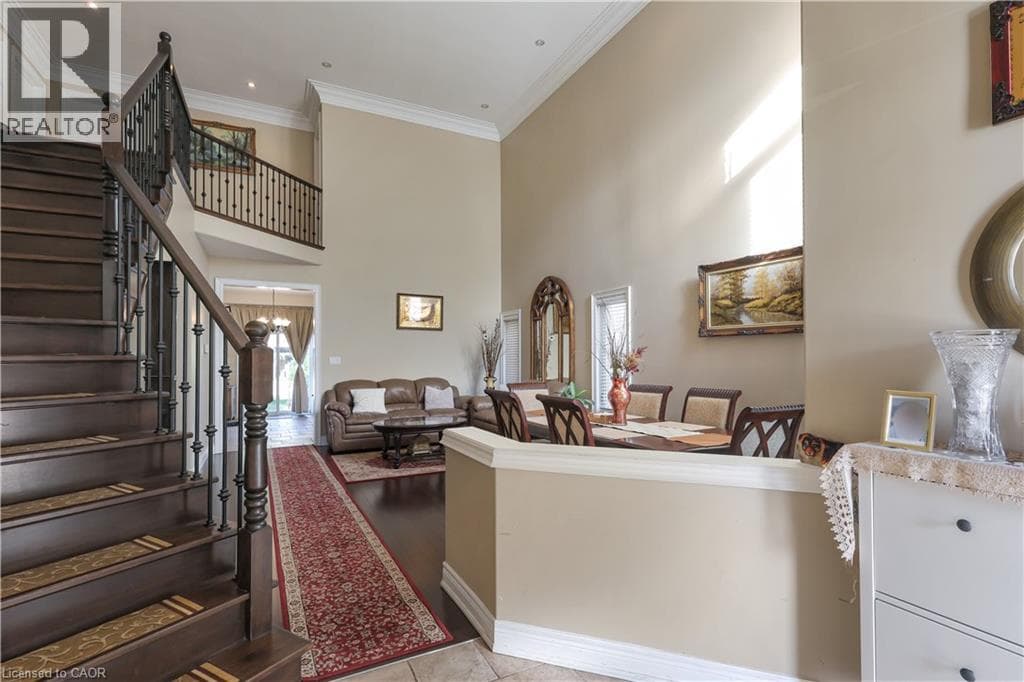 254 RYMAL Road W photo 3