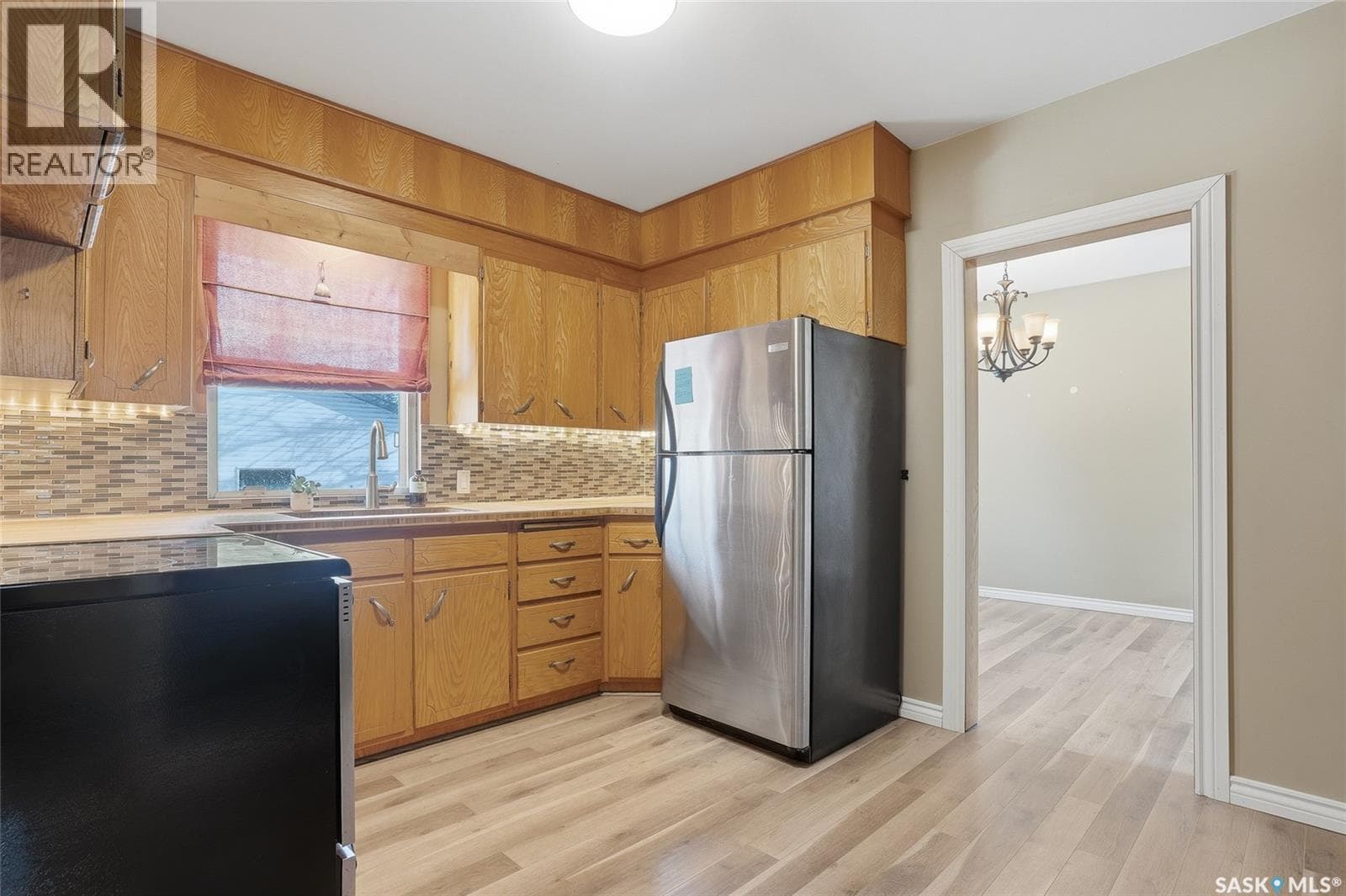 1313 9th STREET E photo 11