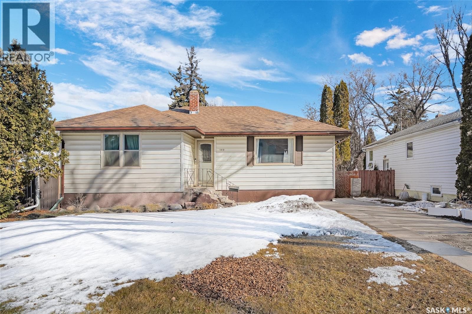 3 bed 2 bath single family at 1313 9th STREET E — $435,000