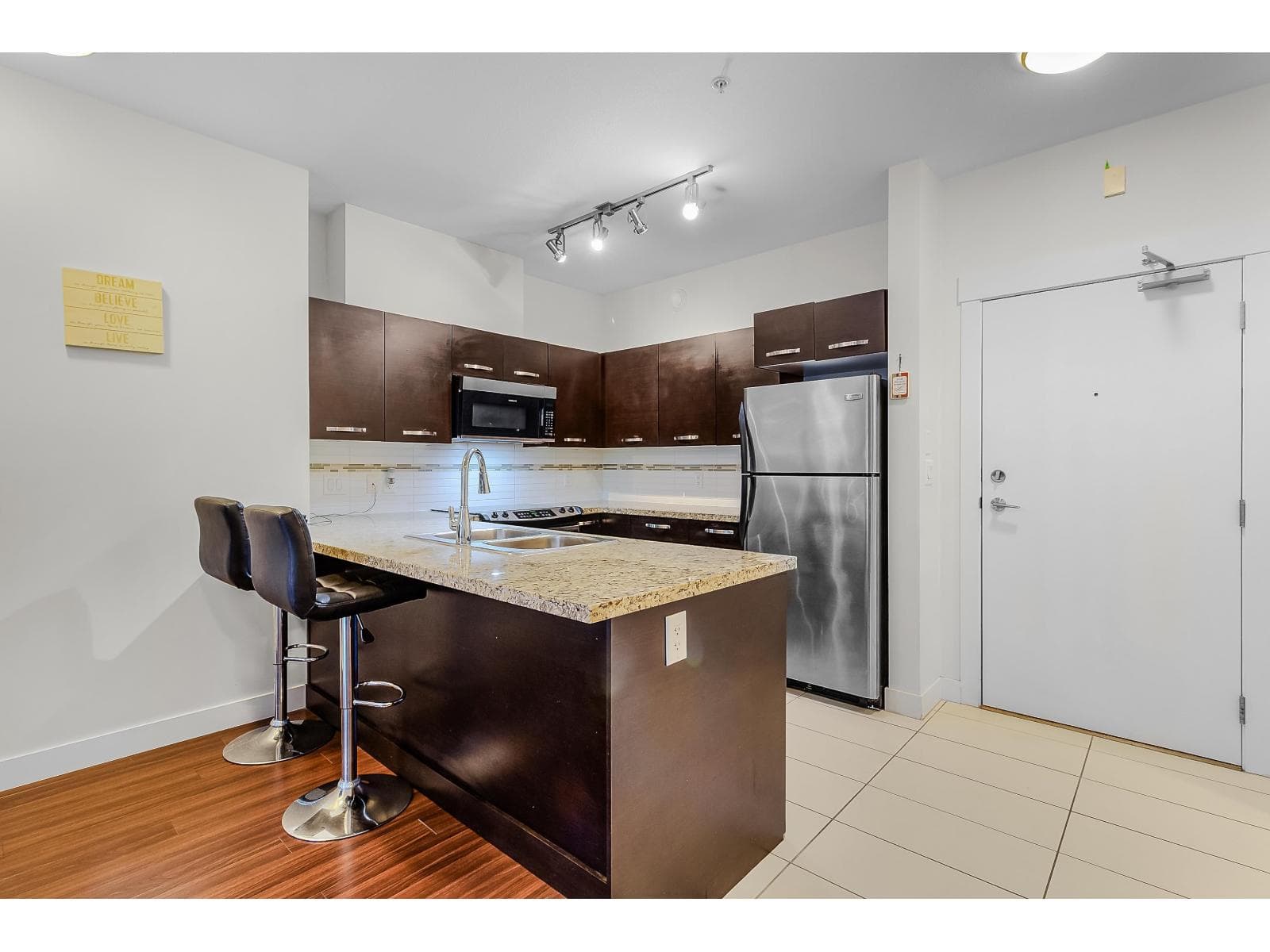 214 33538 MARSHALL ROAD photo 5