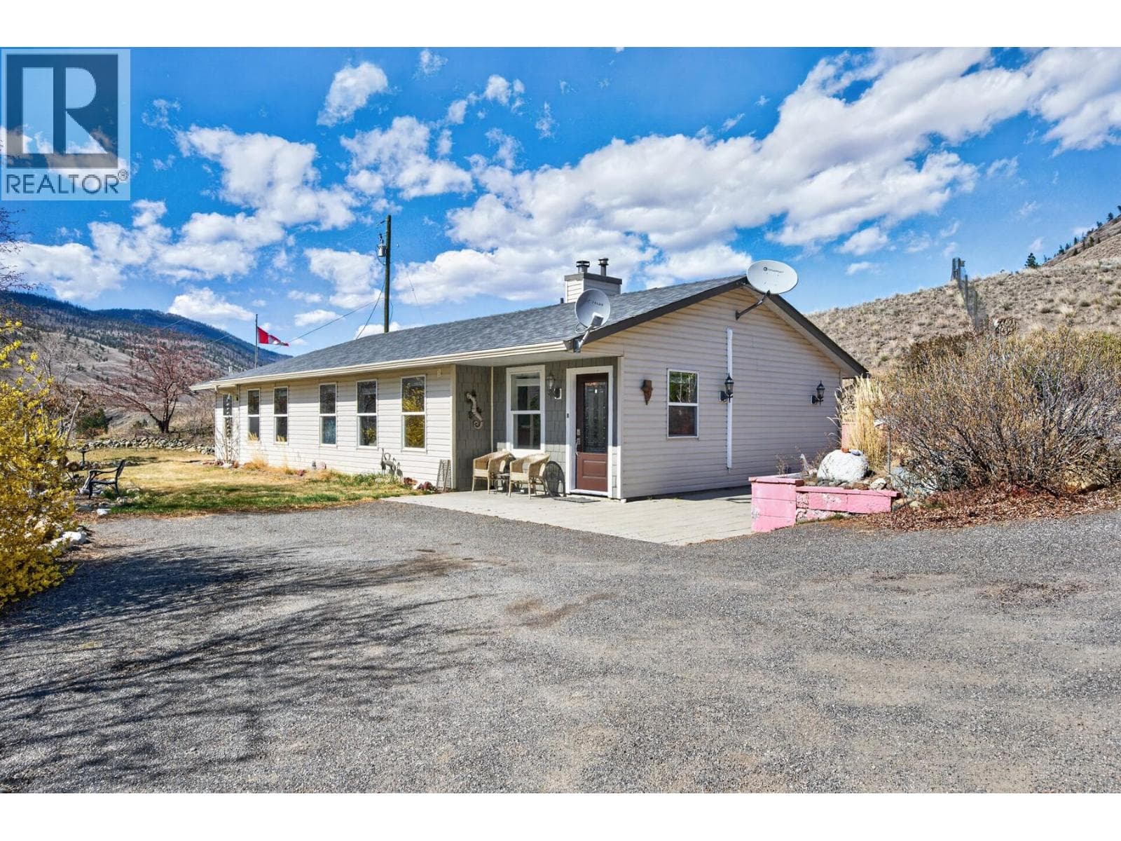 3 bed 2 bath single family at 3876 Hills Frontage Road — $649,900