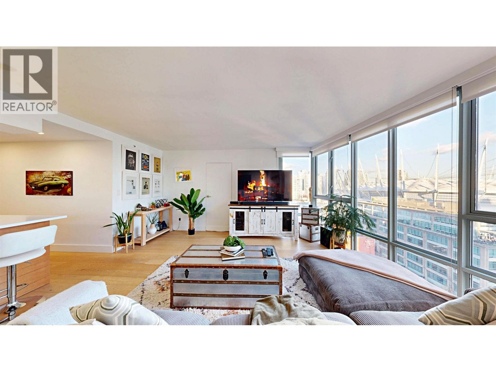 1901 930 CAMBIE STREET photo 3