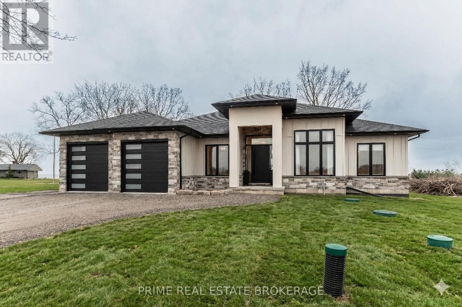 9 BLACK WALNUT DRIVE photo 2