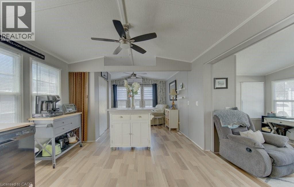 580 BEAVER CREEK Road Unit# 185 photo 5
