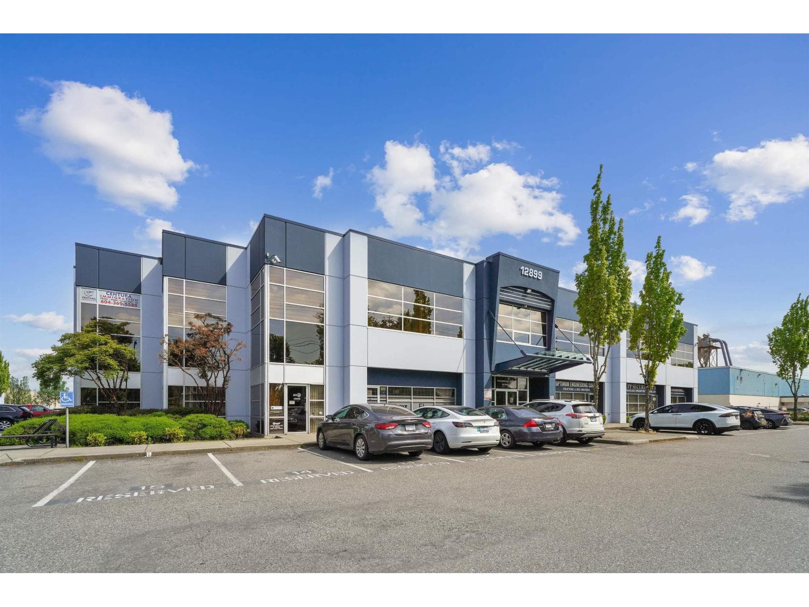 257 12899 76 AVENUE photo 2
