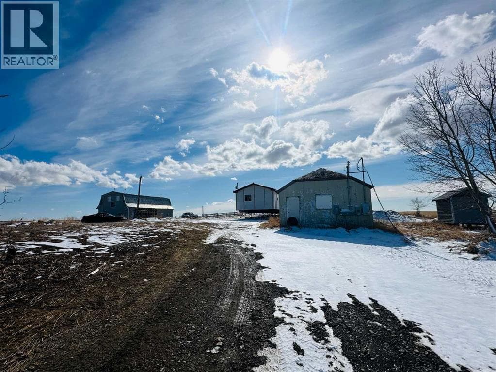 213037 TOWNSHIP ROAD 250 — photo 4