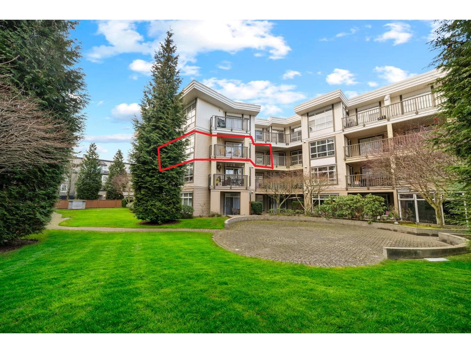 310 15168 19 AVENUE photo 5