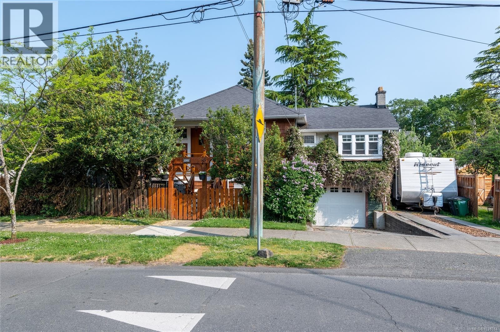 5 bed 4 bath single family at 938 Ambassador Ave — $1,200,000