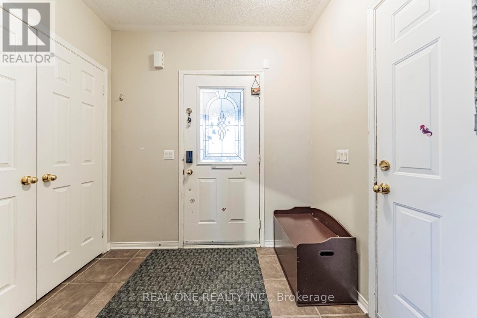 37 BILBROUGH STREET photo 4