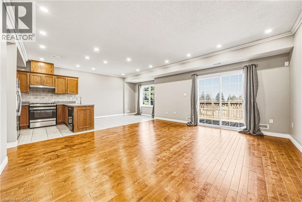 2 HARBOUR Drive Unit# 14 photo 5