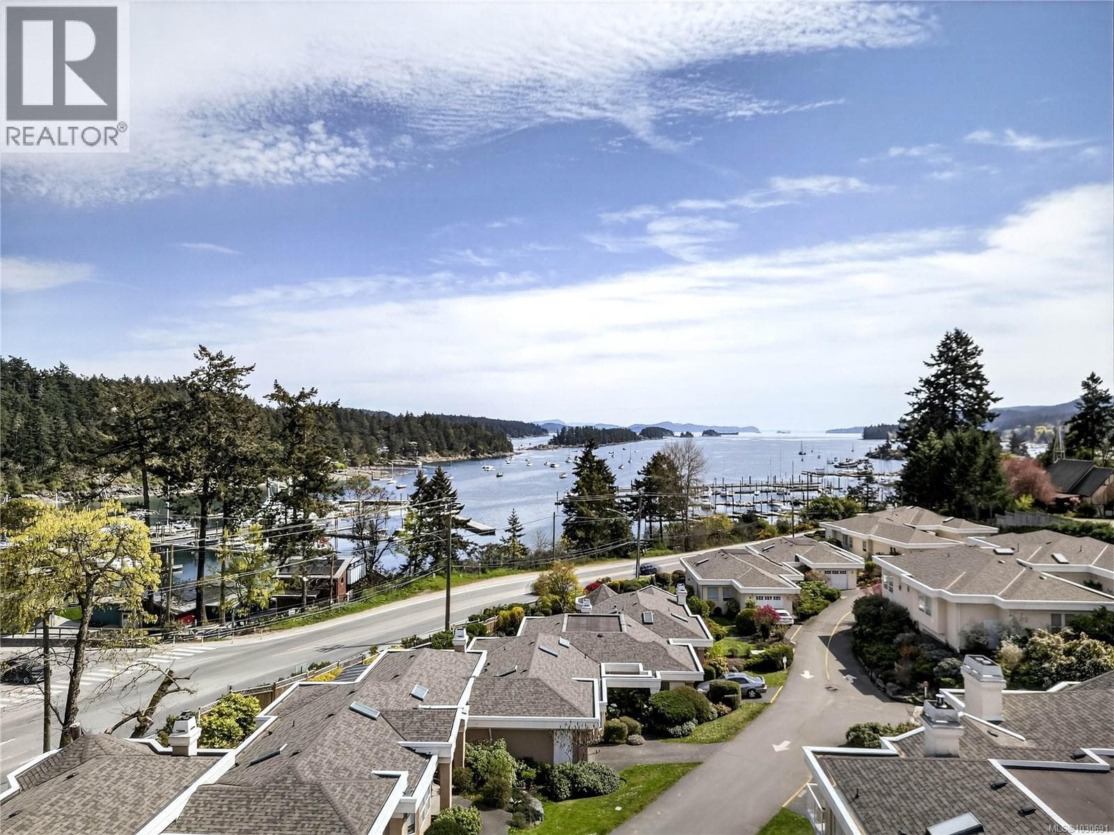 20 258 Lower Ganges Rd photo 2