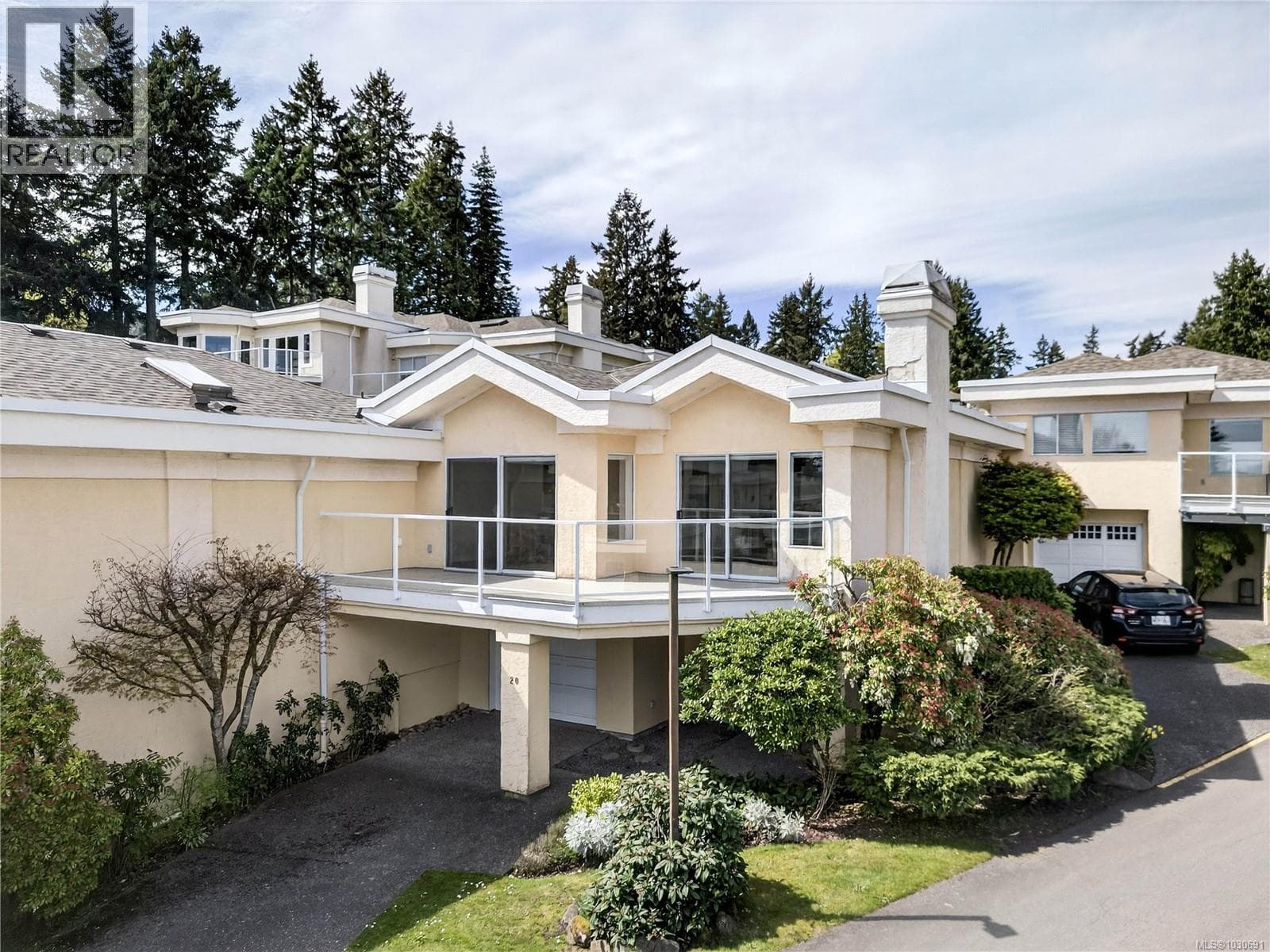 2 bed 2 bath single family at 20 258 Lower Ganges Rd — $765,000