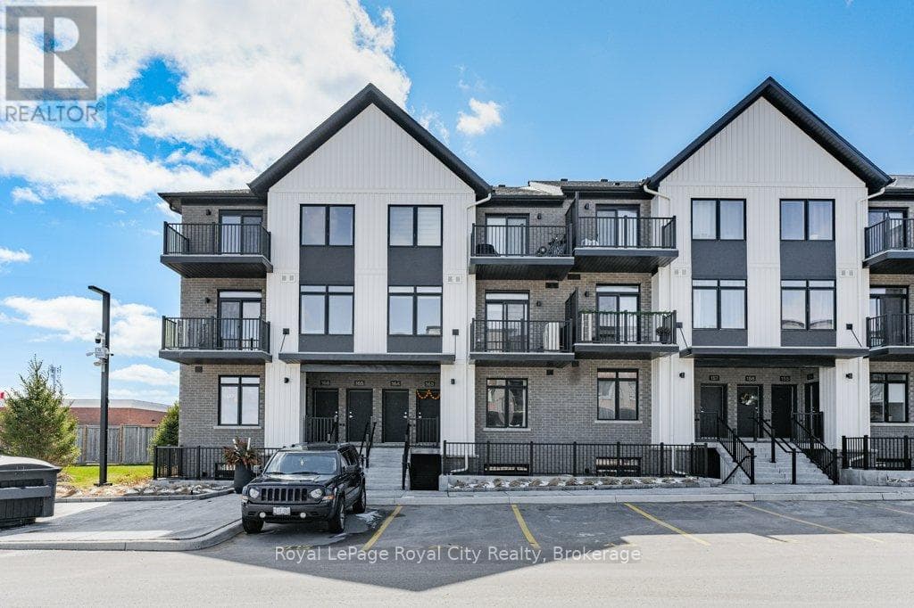 162 - 824 WOOLWICH STREET photo 3