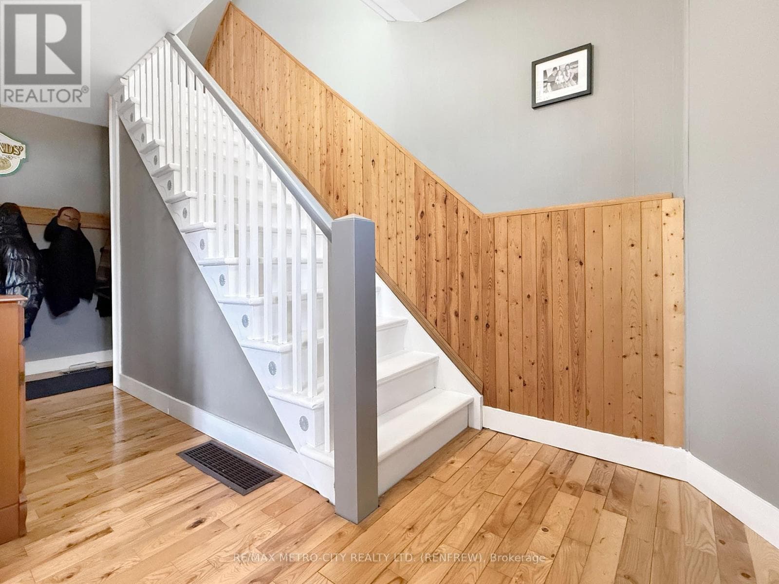 325 JOFFRE AVENUE photo 3
